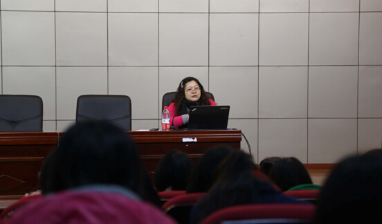 澳门美高梅赌场
2014级英语专业本科人才培养交流会成功召开