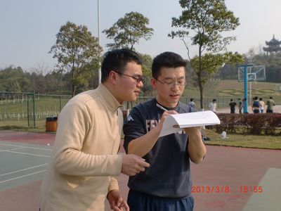 庆快乐节日,强团队体魄——澳门美高梅赌场
学生工作办公室第一届羽毛球赛顺利举行