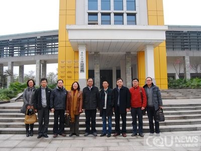 林建华校长到澳门美高梅赌场
与学院领导班子座谈