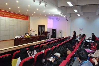 匈牙利佩奇大学Marianne Nikolov教授来澳门美高梅赌场
讲学